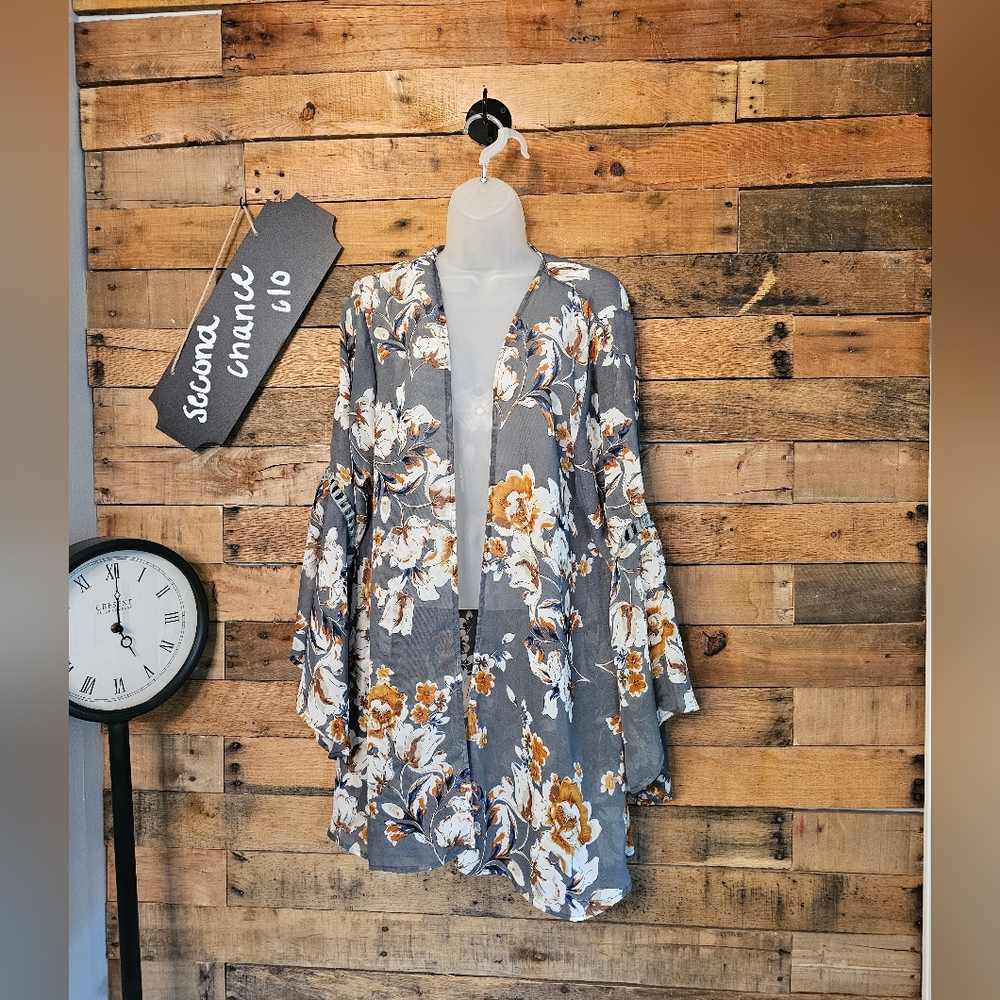 ENTRO Women's Tunic Length Gray Floral Bell Sleeves Kimono Size L